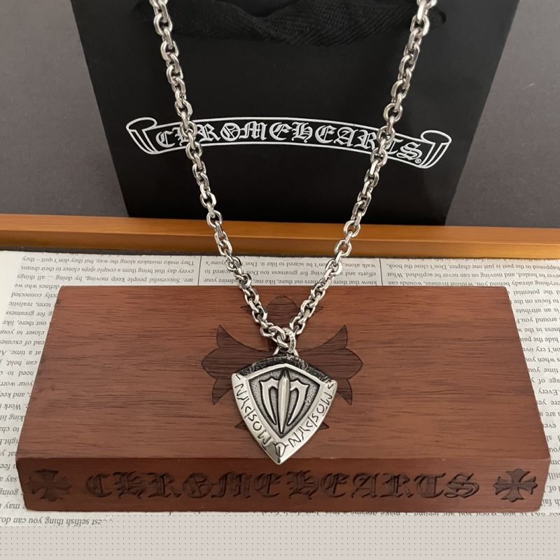 Ch**me He**ts necklaces